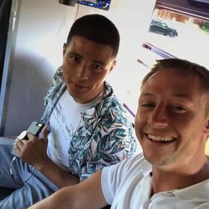 Meet your Posher, Matthew